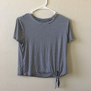 Self-tie Cropped Black and White T-shirt